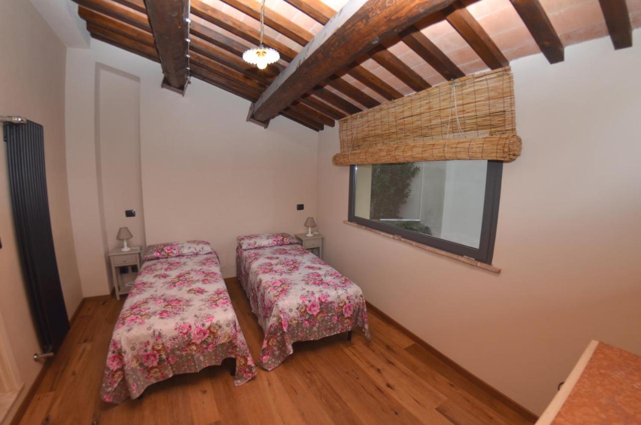 Al Colle Di Lari Villa Buitenkant foto