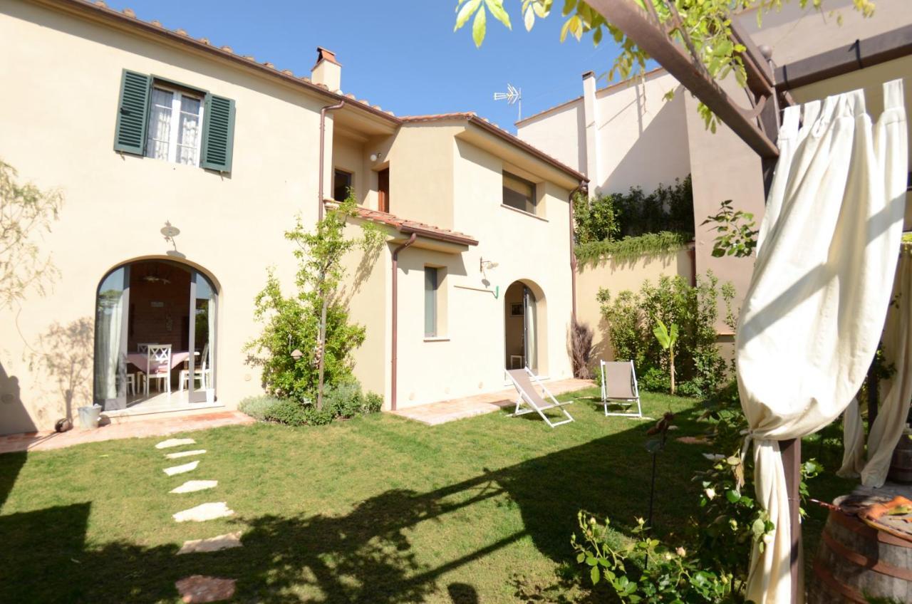 Al Colle Di Lari Villa Buitenkant foto