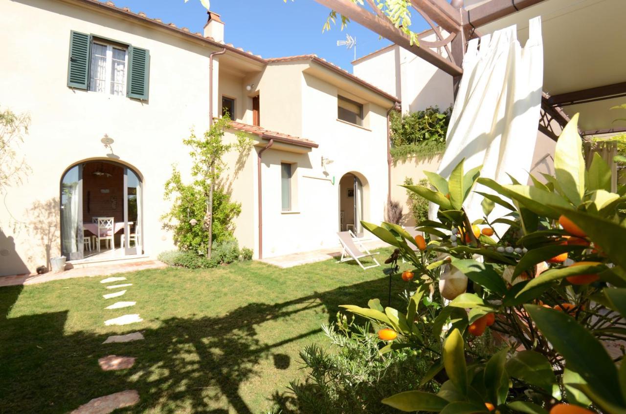 Al Colle Di Lari Villa Buitenkant foto