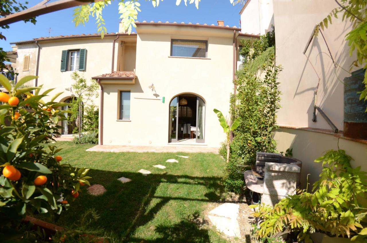 Al Colle Di Lari Villa Buitenkant foto