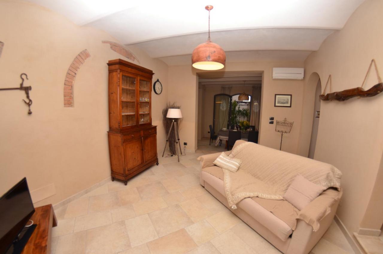 Al Colle Di Lari Villa Buitenkant foto